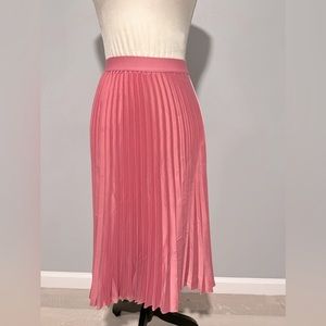 H&M pleated skirt